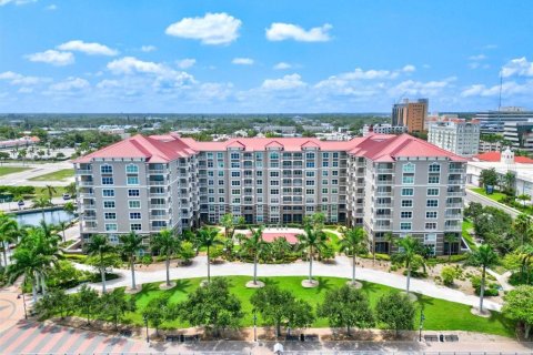 Condo in Bradenton, Florida, 2 bedrooms  № 1855816 - photo 1