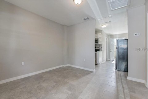 Apartamento en alquiler en Tampa, Florida, 2 dormitorios, 54.72 m2 № 1853227 - foto 10