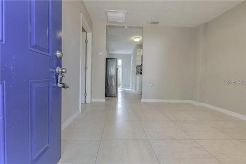 Apartamento en alquiler en Tampa, Florida, 2 dormitorios, 54.72 m2 № 1853227 - foto 1
