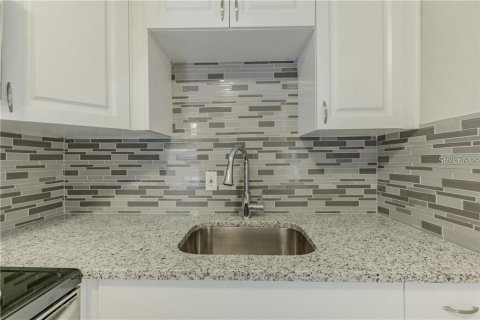 Apartamento en alquiler en Tampa, Florida, 2 dormitorios, 54.72 m2 № 1853227 - foto 8