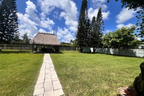 House in Miami, Florida 4 bedrooms, 229.28 sq.m. № 1794431 - photo 26