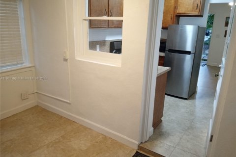 Appartement à louer à Miami, Floride: 1 chambre, 134.34 m2 № 1966840 - photo 7