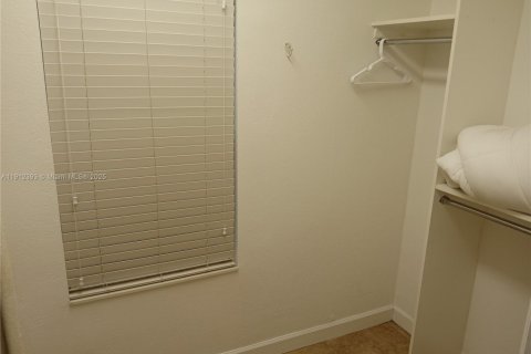 Appartement à louer à Miami, Floride: 1 chambre, 134.34 m2 № 1966840 - photo 12