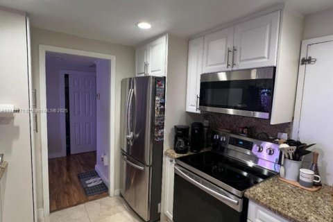 Condominio en venta en Miami, Florida, 2 dormitorios, 127.93 m2 № 1848293 - foto 8
