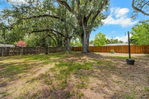 House in Orlando, Florida 2 bedrooms, 82.31 sq.m. № 2227465 - photo 5