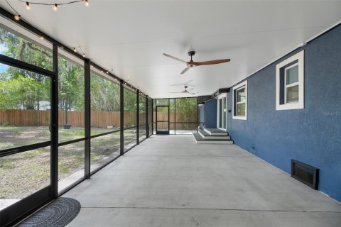 House in Orlando, Florida 2 bedrooms, 82.31 sq.m. № 2227465 - photo 11
