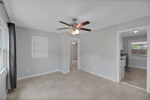 House in Orlando, Florida 2 bedrooms, 82.31 sq.m. № 2227465 - photo 27