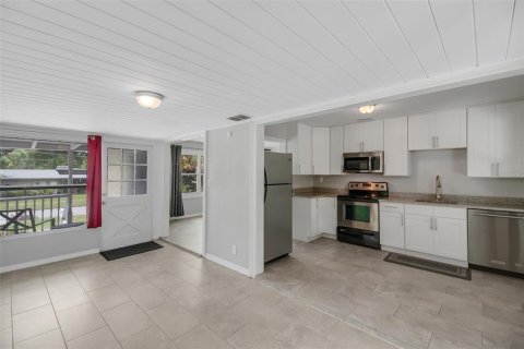 House in Orlando, Florida 2 bedrooms, 82.31 sq.m. № 2227465 - photo 19