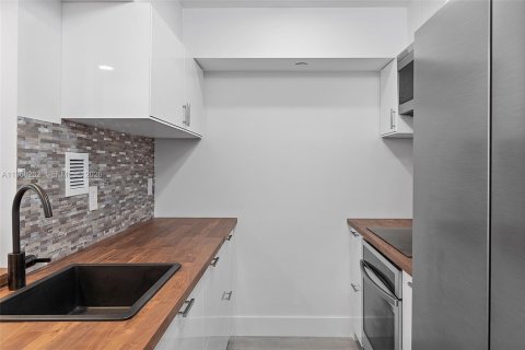 Copropriété à vendre à Miami Beach, Floride: 1 chambre, 77.76 m2 № 2028102 - photo 4