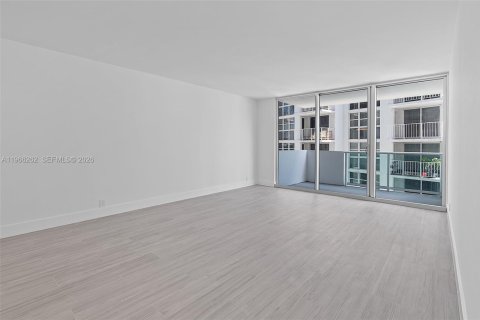 Copropriété à vendre à Miami Beach, Floride: 1 chambre, 77.76 m2 № 2028102 - photo 11