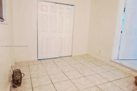Villa ou maison à louer à Fort Lauderdale, Floride: 3 chambres, 89.74 m2 № 1999280 - photo 10