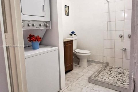 Villa ou maison à louer à Fort Lauderdale, Floride: 3 chambres, 89.74 m2 № 1999280 - photo 8