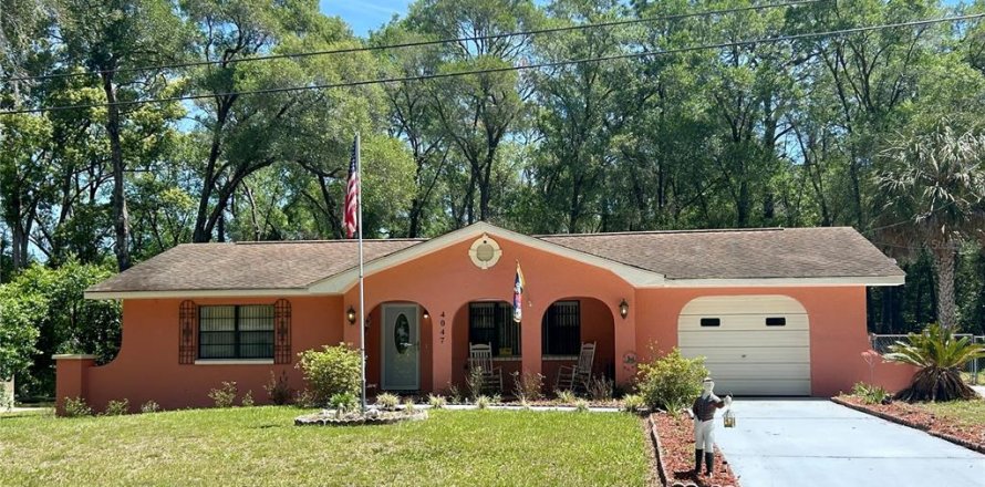 Villa ou maison à Inverness, Floride 2 chambres, 118.73 m2 № 2101199