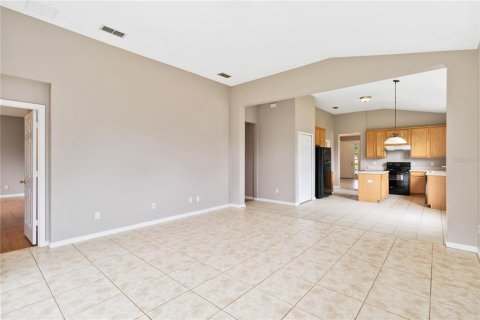 Villa ou maison à louer à Kissimmee, Floride: 3 chambres, 202.16 m2 № 2151162 - photo 11