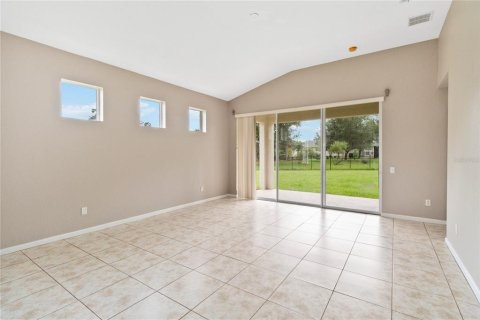 Villa ou maison à louer à Kissimmee, Floride: 3 chambres, 202.16 m2 № 2151162 - photo 10