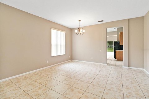 Villa ou maison à louer à Kissimmee, Floride: 3 chambres, 202.16 m2 № 2151162 - photo 5