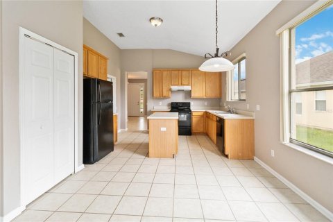Villa ou maison à louer à Kissimmee, Floride: 3 chambres, 202.16 m2 № 2151162 - photo 6