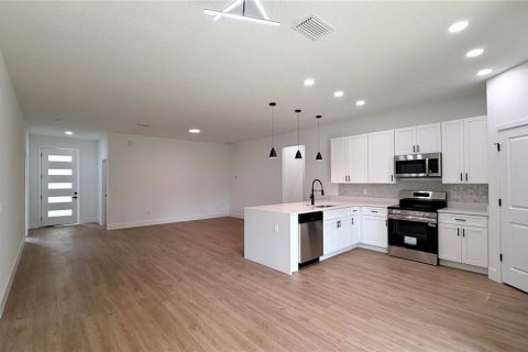 Villa ou maison à vendre à Dunnellon, Floride: 4 chambres, 151.43 m2 № 2398433 - photo 4