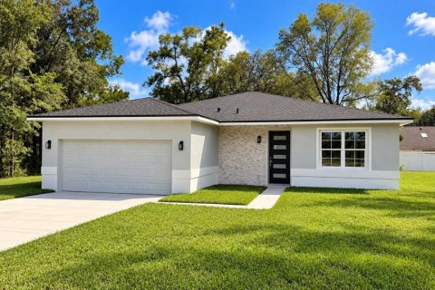 Villa ou maison à Dunnellon, Floride 4 chambres, 151.43 m2 № 2398433