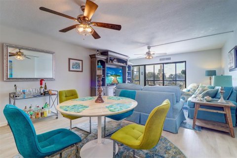 Copropriété à louer à Clearwater, Floride: 2 chambres, 117.06 m2 № 2406984 - photo 4