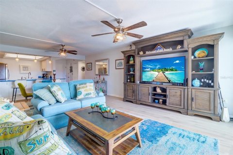 Copropriété à louer à Clearwater, Floride: 2 chambres, 117.06 m2 № 2406984 - photo 9