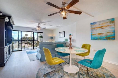 Copropriété à louer à Clearwater, Floride: 2 chambres, 117.06 m2 № 2406984 - photo 3