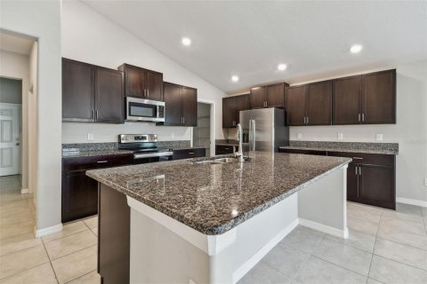 House in Riverview, Florida 4 bedrooms, 229.47 sq.m. № 1690199 - photo 18