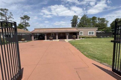 House in Orlando, Florida 3 bedrooms, 138.8 sq.m. № 1810102 - photo 1