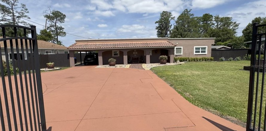 House in Orlando, Florida 3 bedrooms, 138.8 sq.m. № 1810102