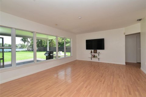 House in Orlando, Florida 3 bedrooms, 138.8 sq.m. № 1810102 - photo 6