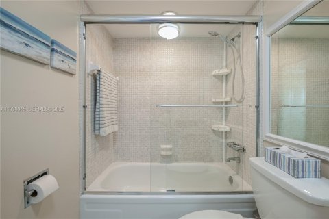 Condominio en venta en Lauderdale Lakes, Florida, 2 dormitorios, 87.7 m2 № 2088438 - foto 23