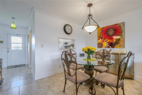 Condominio en venta en Lauderdale Lakes, Florida, 2 dormitorios, 87.7 m2 № 2088438 - foto 7