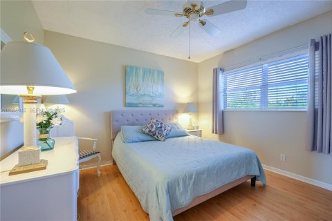 Condominio en venta en Lauderdale Lakes, Florida, 2 dormitorios, 87.7 m2 № 2088438 - foto 12