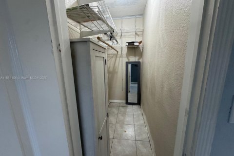 Apartment in Fort Lauderdale, Florida 1 bedroom, 121.33 sq.m. № 1942238 - photo 11