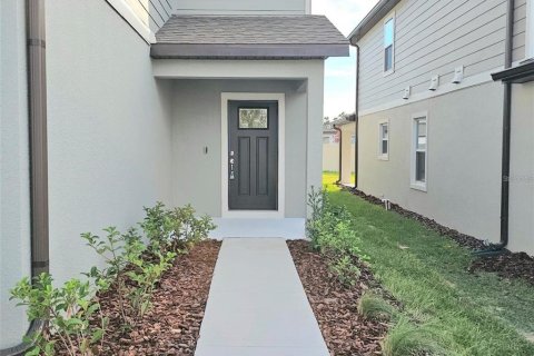 Villa ou maison à louer à Lake Alfred, Floride: 5 chambres, 242.94 m2 № 1906455 - photo 2