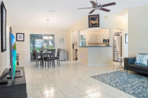 Villa ou maison à vendre à The Villages, Floride: 2 chambres, 115.94 m2 № 2356229 - photo 7