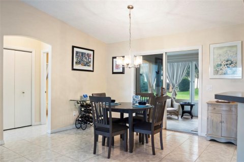 Villa ou maison à vendre à The Villages, Floride: 2 chambres, 115.94 m2 № 2356229 - photo 13
