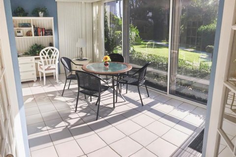 Copropriété à louer à Sarasota, Floride: 2 chambres, 89.09 m2 № 2298799 - photo 2
