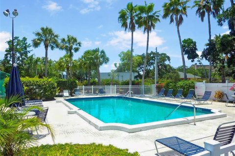 Copropriété à louer à Sarasota, Floride: 2 chambres, 89.09 m2 № 2298799 - photo 13