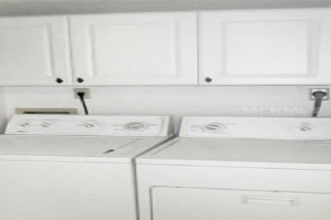 Copropriété à louer à Sarasota, Floride: 2 chambres, 89.09 m2 № 2298799 - photo 11