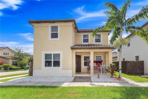 House in Homestead, Florida 4 bedrooms, 210.14 sq.m. № 2265315