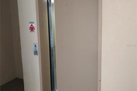 Copropriété à louer à Bradenton, Floride: 2 chambres, 116.69 m2 № 2408224 - photo 16