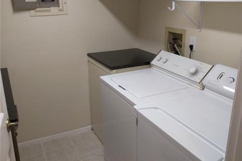 Copropriété à louer à Bradenton, Floride: 2 chambres, 116.69 m2 № 2408224 - photo 9
