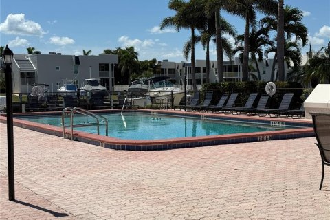 Copropriété à vendre à Punta Gorda, Floride: 2 chambres, 103.49 m2 № 1869868 - photo 5