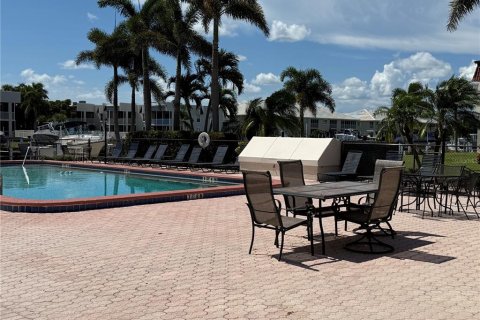 Copropriété à vendre à Punta Gorda, Floride: 2 chambres, 103.49 m2 № 1869868 - photo 3