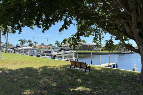 Copropriété à vendre à Punta Gorda, Floride: 2 chambres, 103.49 m2 № 1869868 - photo 9