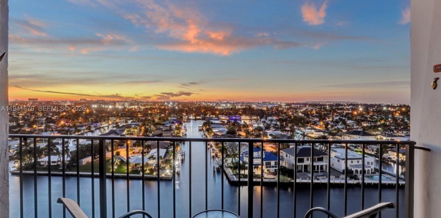 Condo in Pompano Beach, Florida, 3 bedrooms  № 2000274