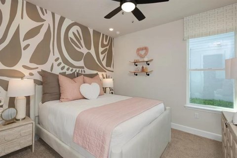 House in San Antonio, Florida 4 bedrooms, 222.5 sq.m. № 2238643 - photo 9