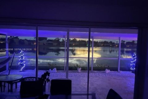 Casa en venta en Homestead, Florida, 3 dormitorios, 143.81 m2 № 2003832 - foto 2