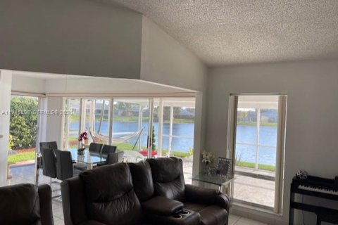 Casa en venta en Homestead, Florida, 3 dormitorios, 143.81 m2 № 2003832 - foto 17